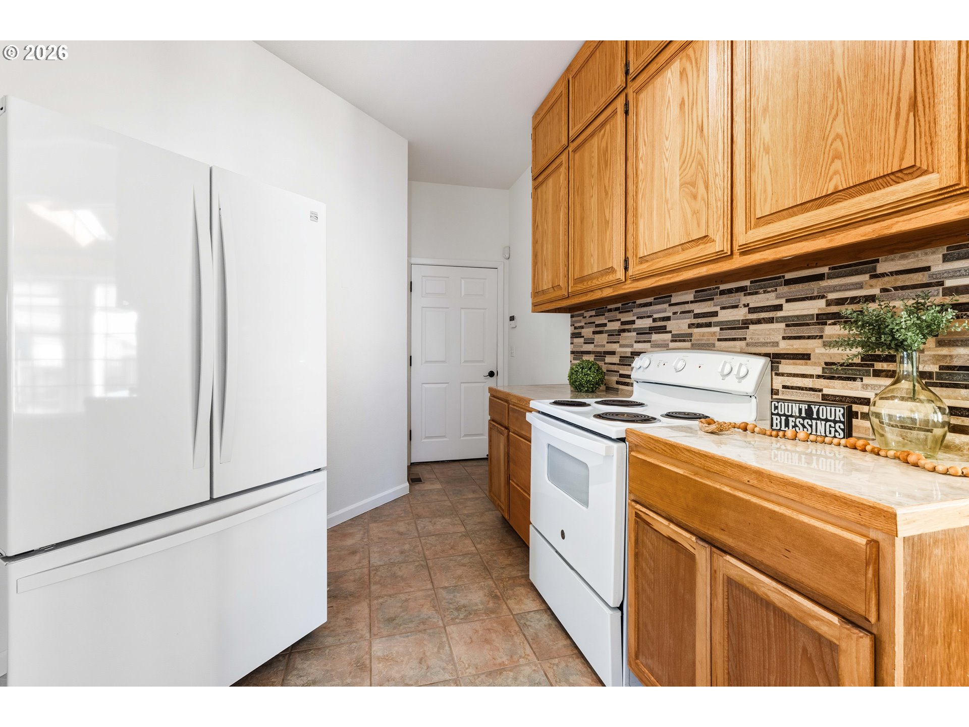 323 Madison Ave Property Photo 41