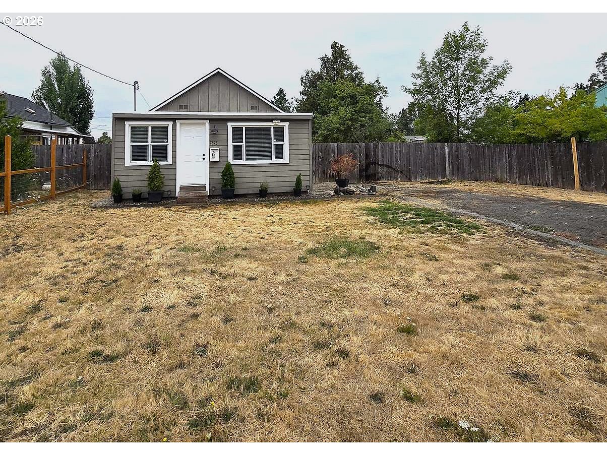 1875 W 18th Ave Property Photo 3