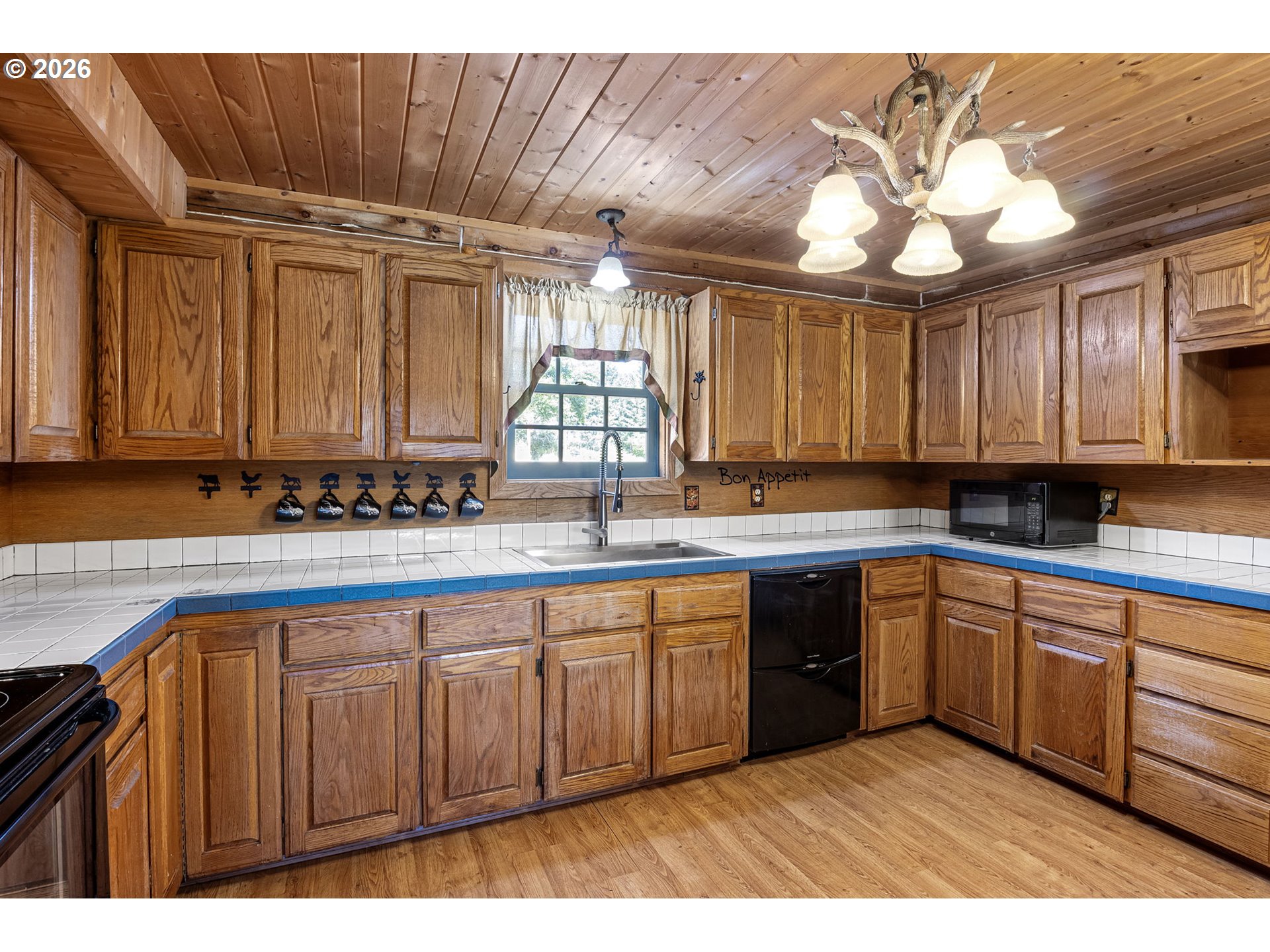 993 Kirkendahl Rd Property Photo 17