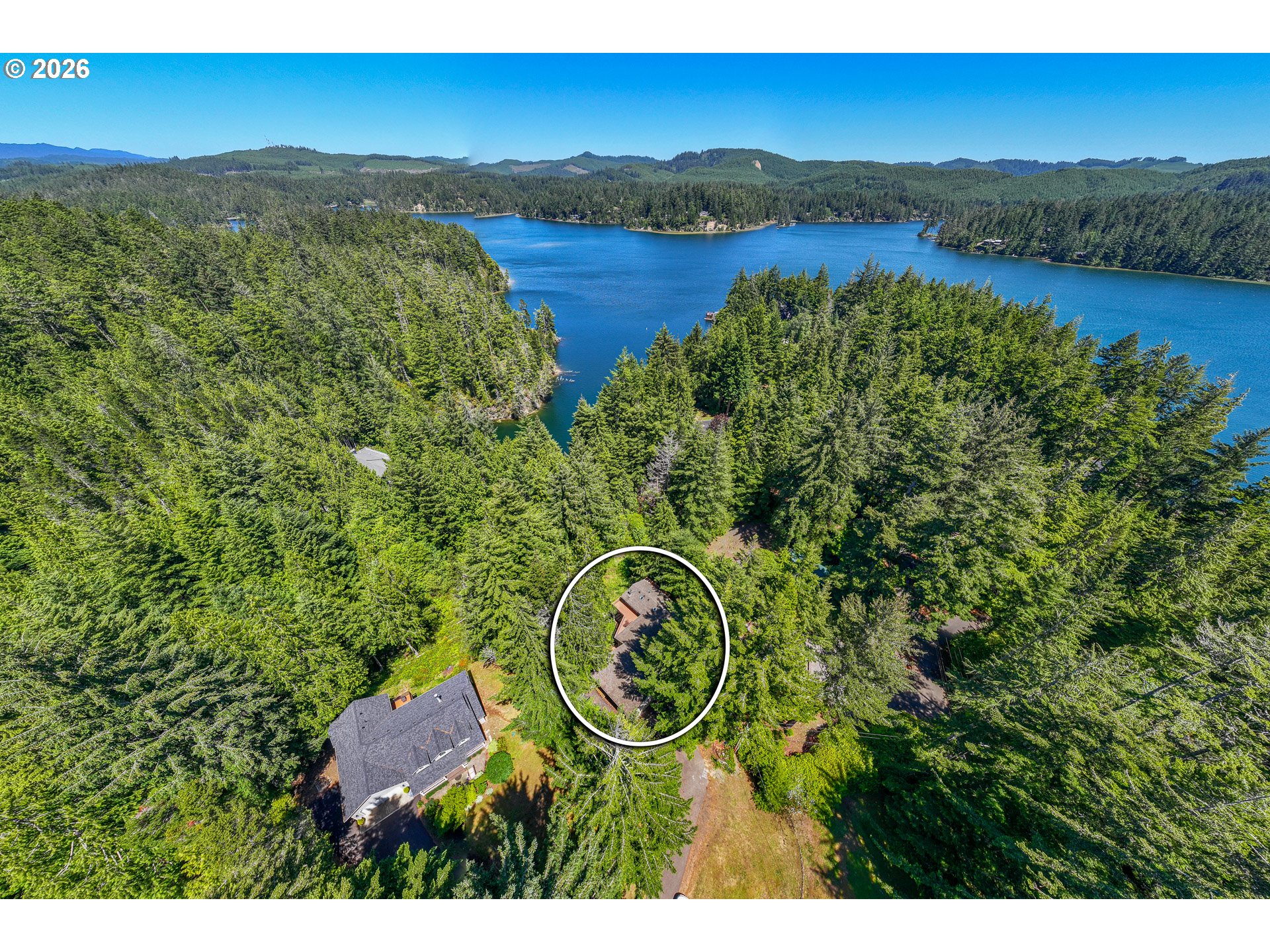 4995 Lake Dr Property Photo 10