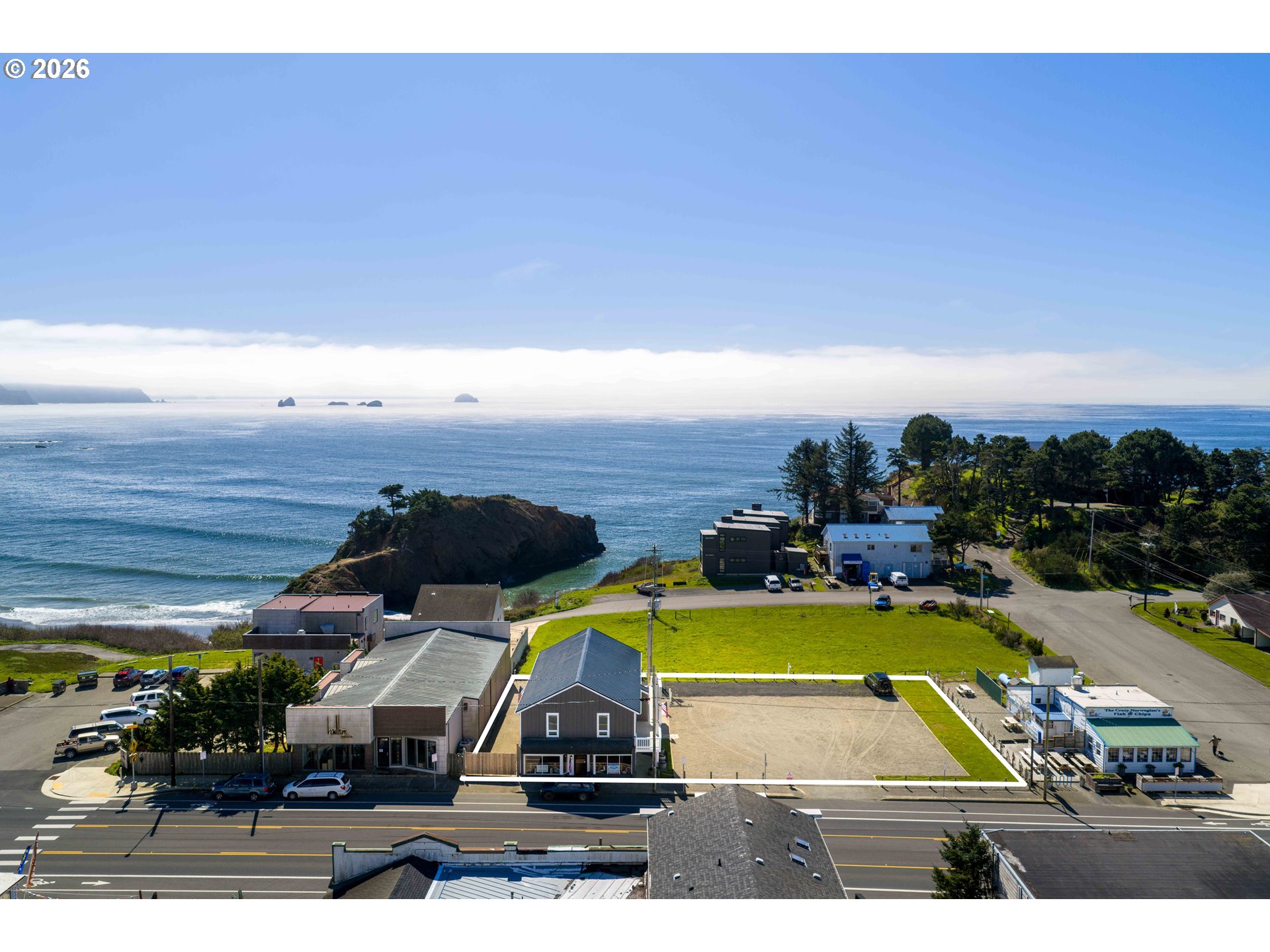 267 6th St Property Photo 1