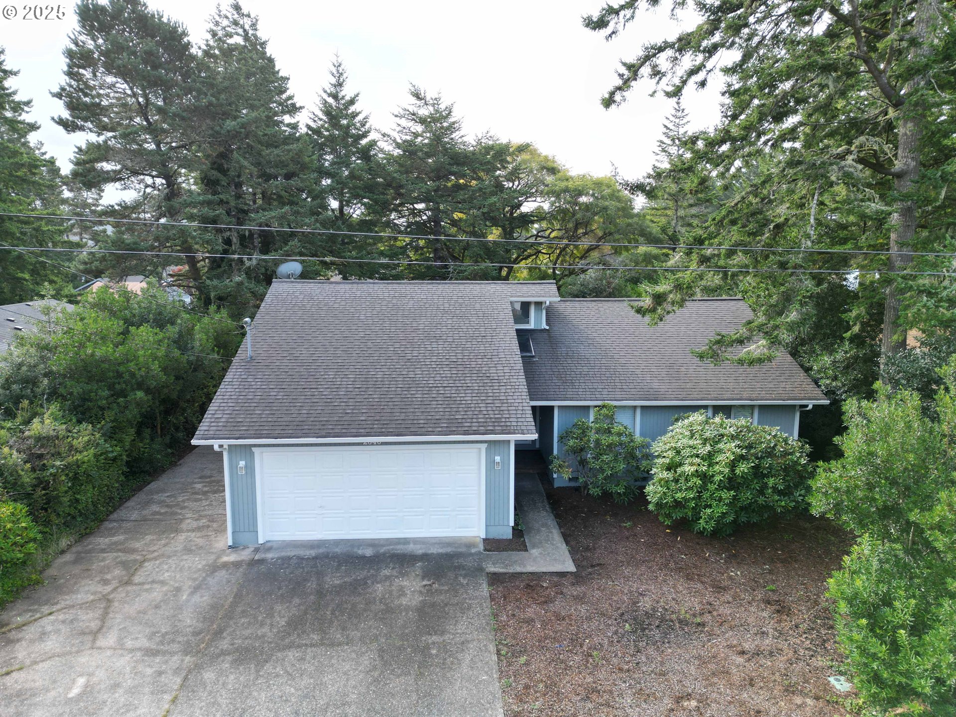 2040 11th St Property Photo 1