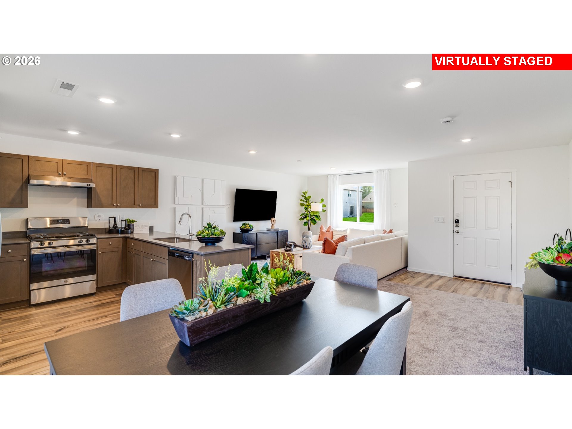 5761 Bainbridge Rd Property Photo 10