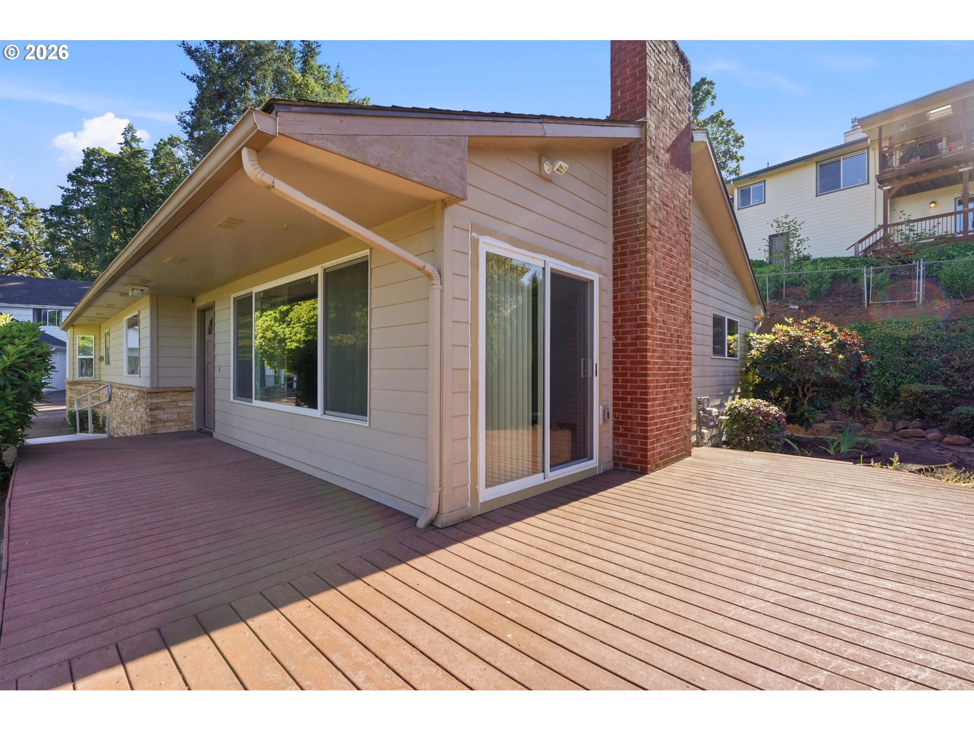 429 Stoneway Dr Nw Property Photo 5