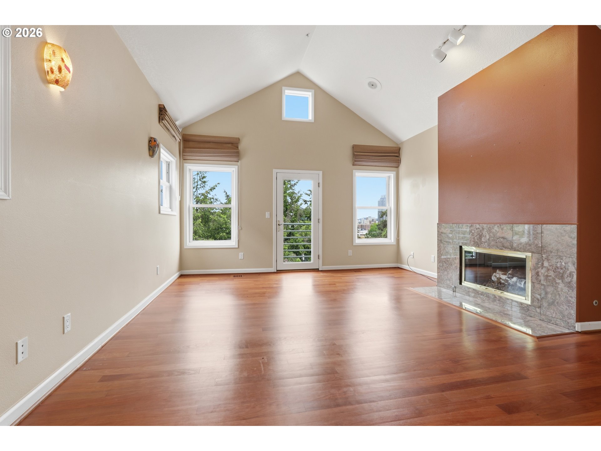 1923 Sw Market Street Dr Property Photo 10