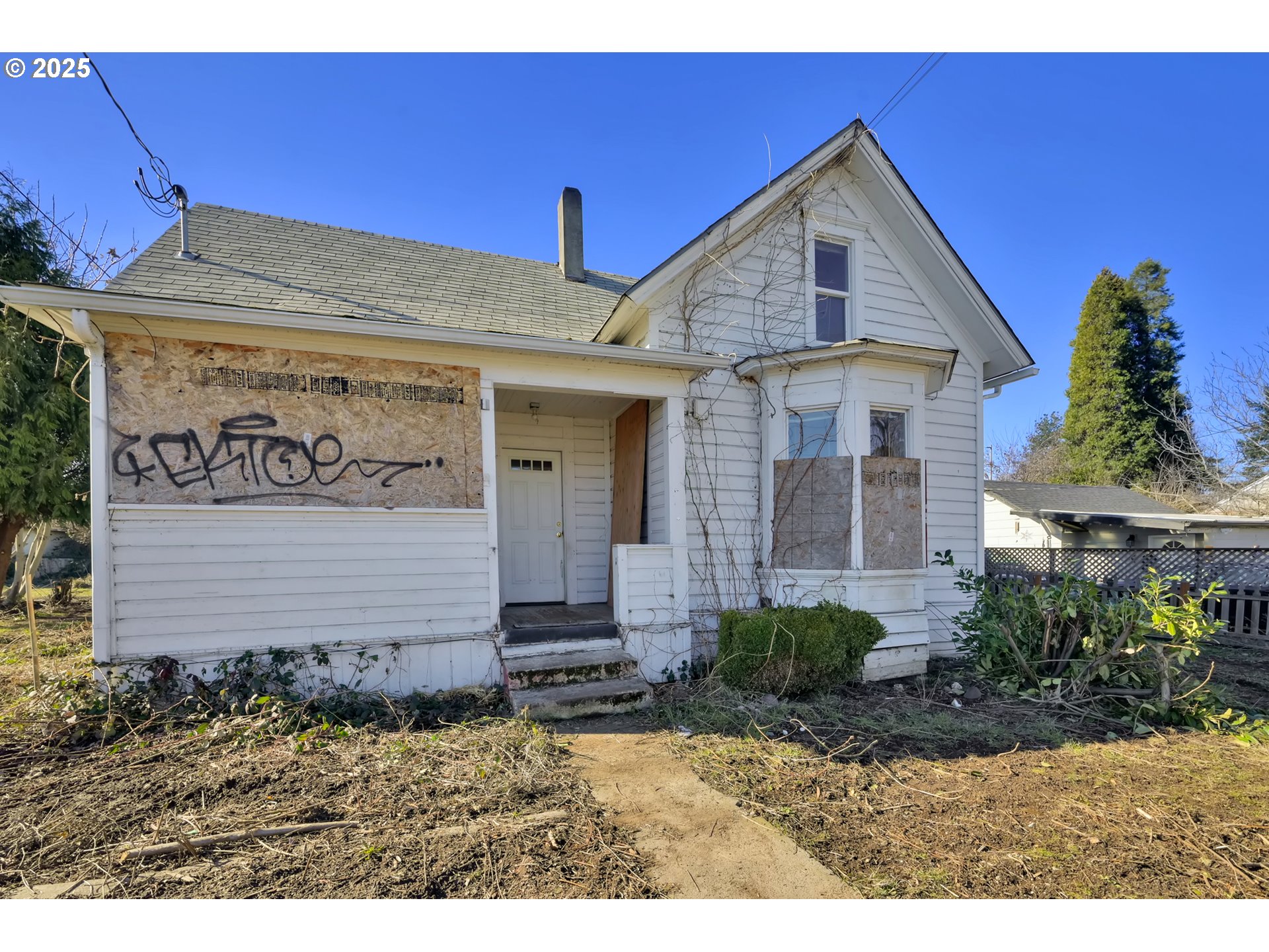 168 N Cleveland St Property Photo 4