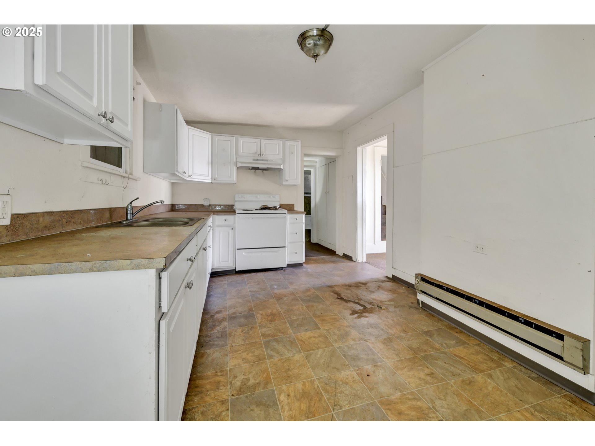 168 N Cleveland St Property Photo 12