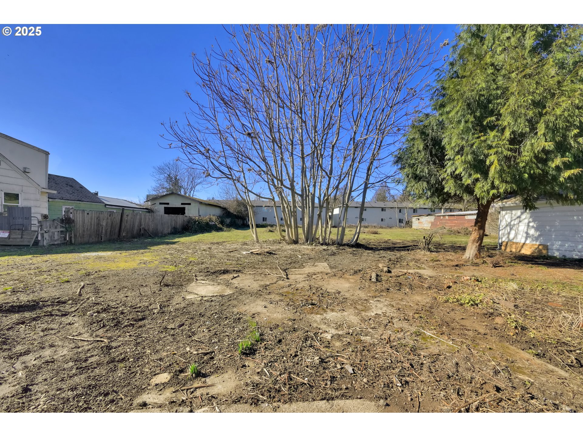 168 N Cleveland St Property Photo 27