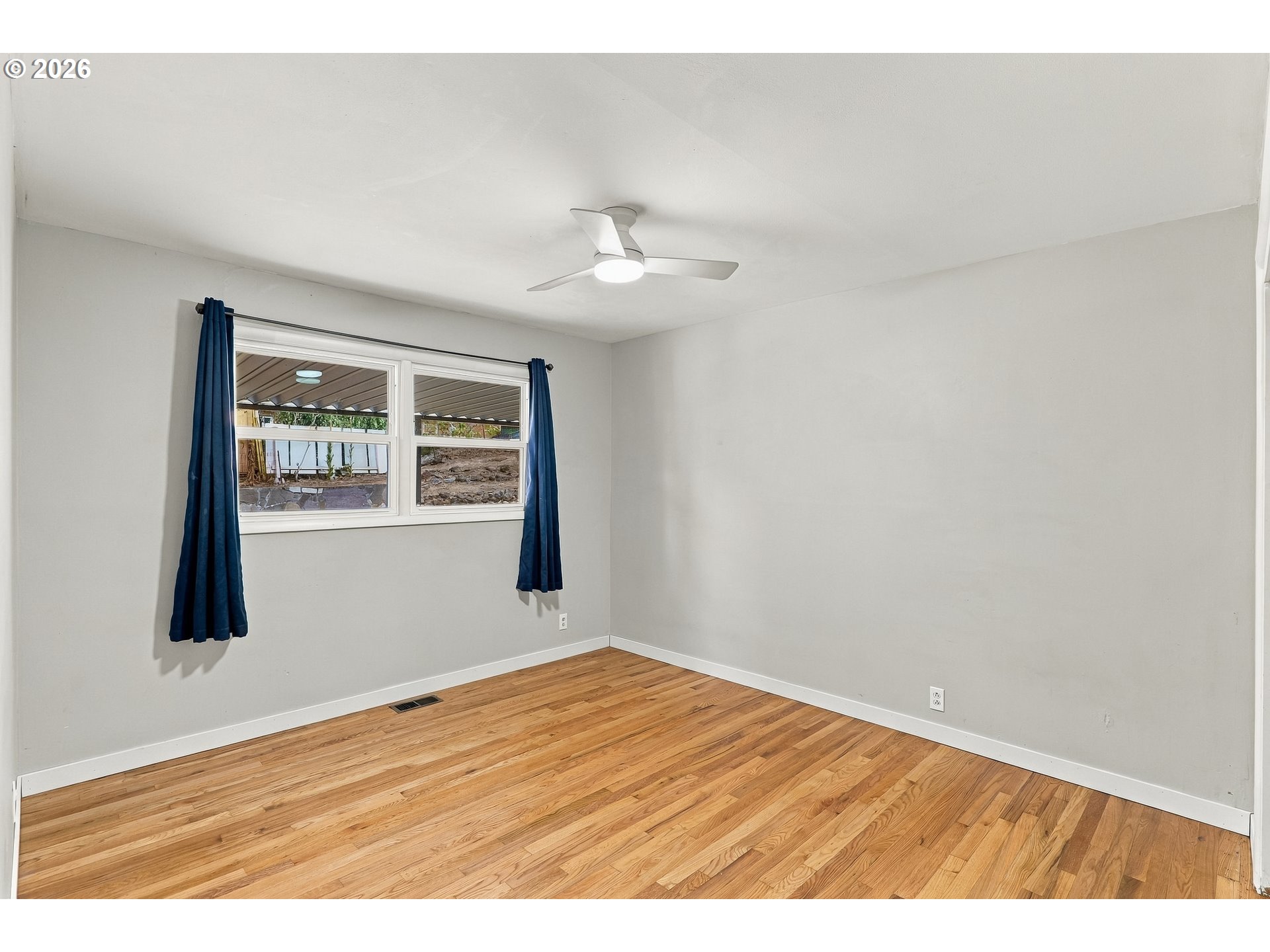 730 E Clarendon St Property Photo 12