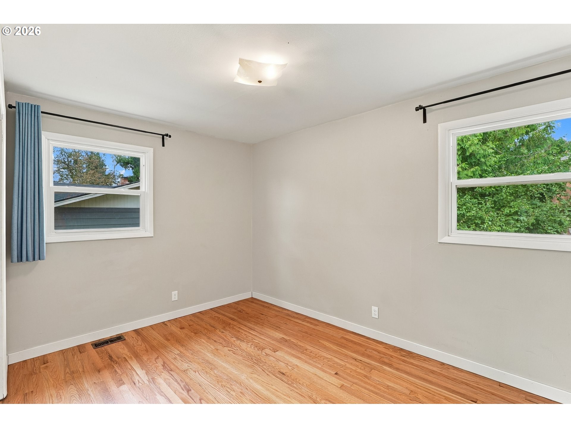 730 E Clarendon St Property Photo 14