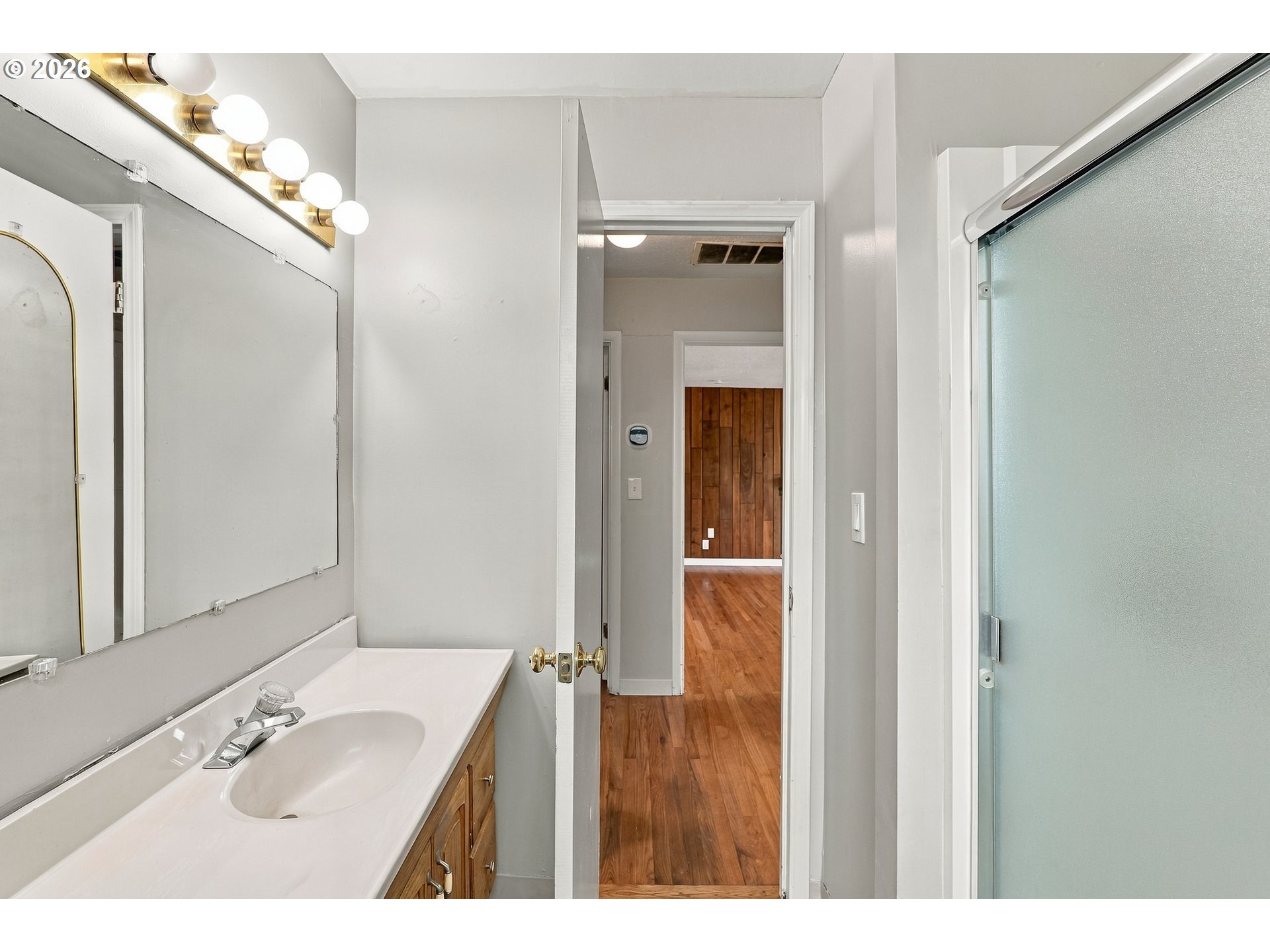730 E Clarendon St Property Photo 15