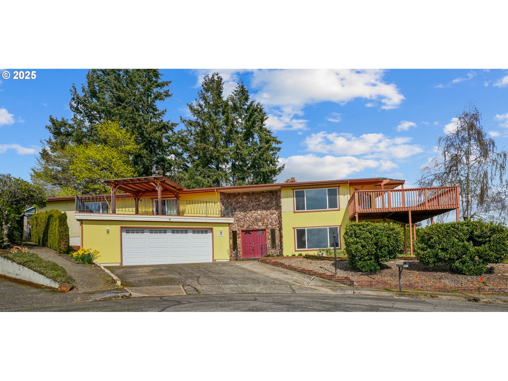 3457 Champlain Ct Property Photo 1