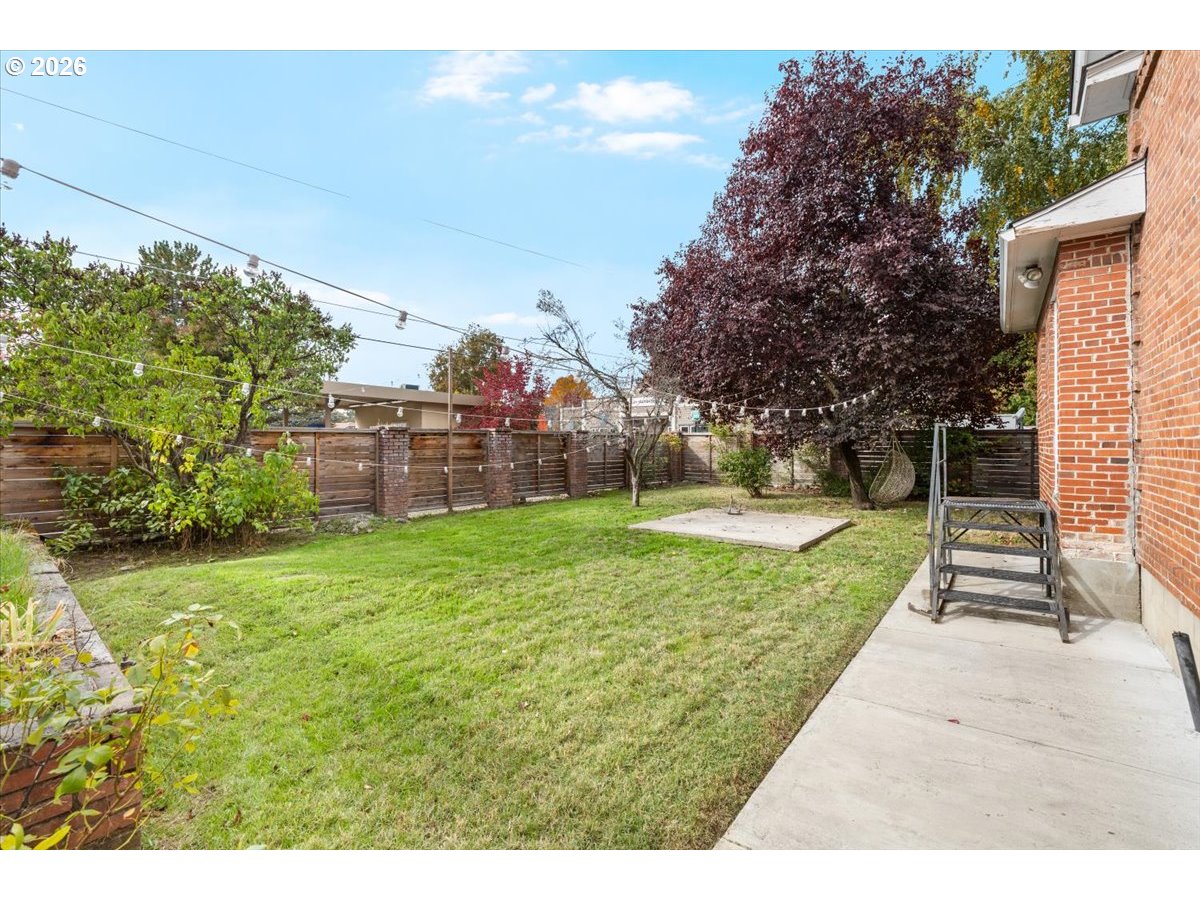 139 Sw I St Property Photo 46