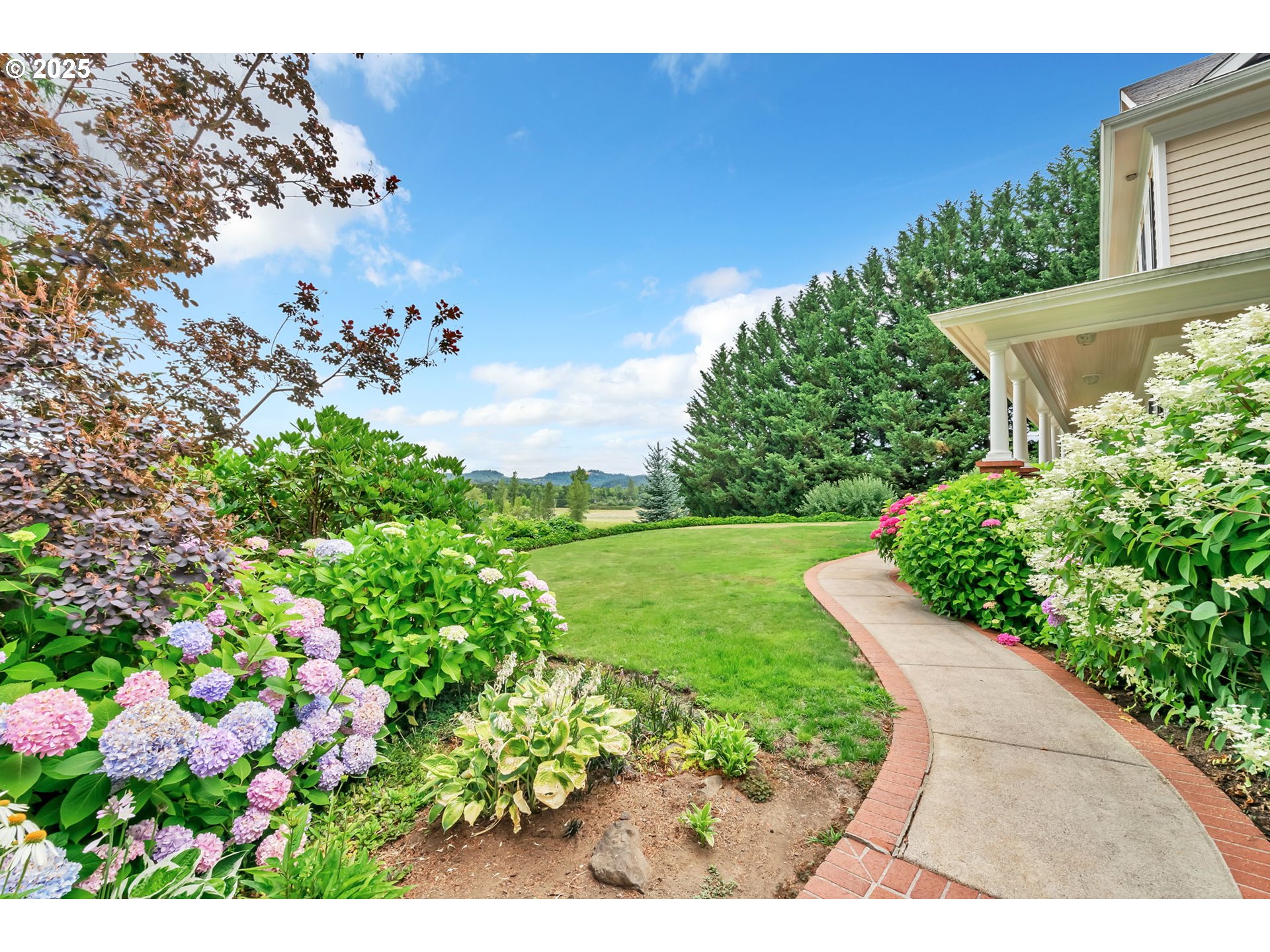 28408 Spencer Creek Rd Property Photo 6