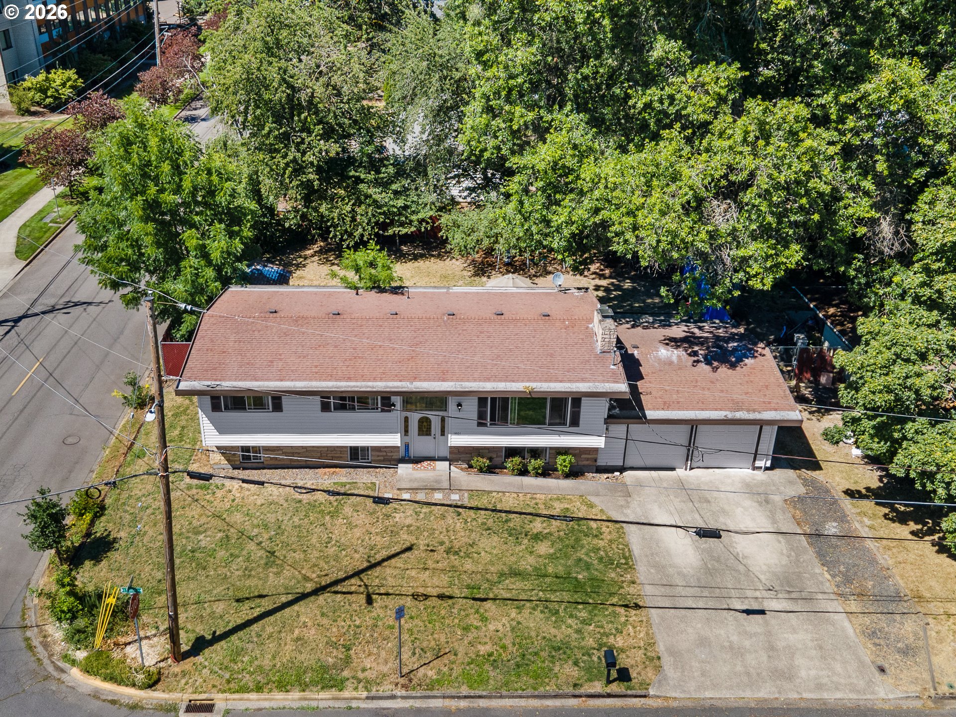 1801 E Laurel Dr Property Photo 5