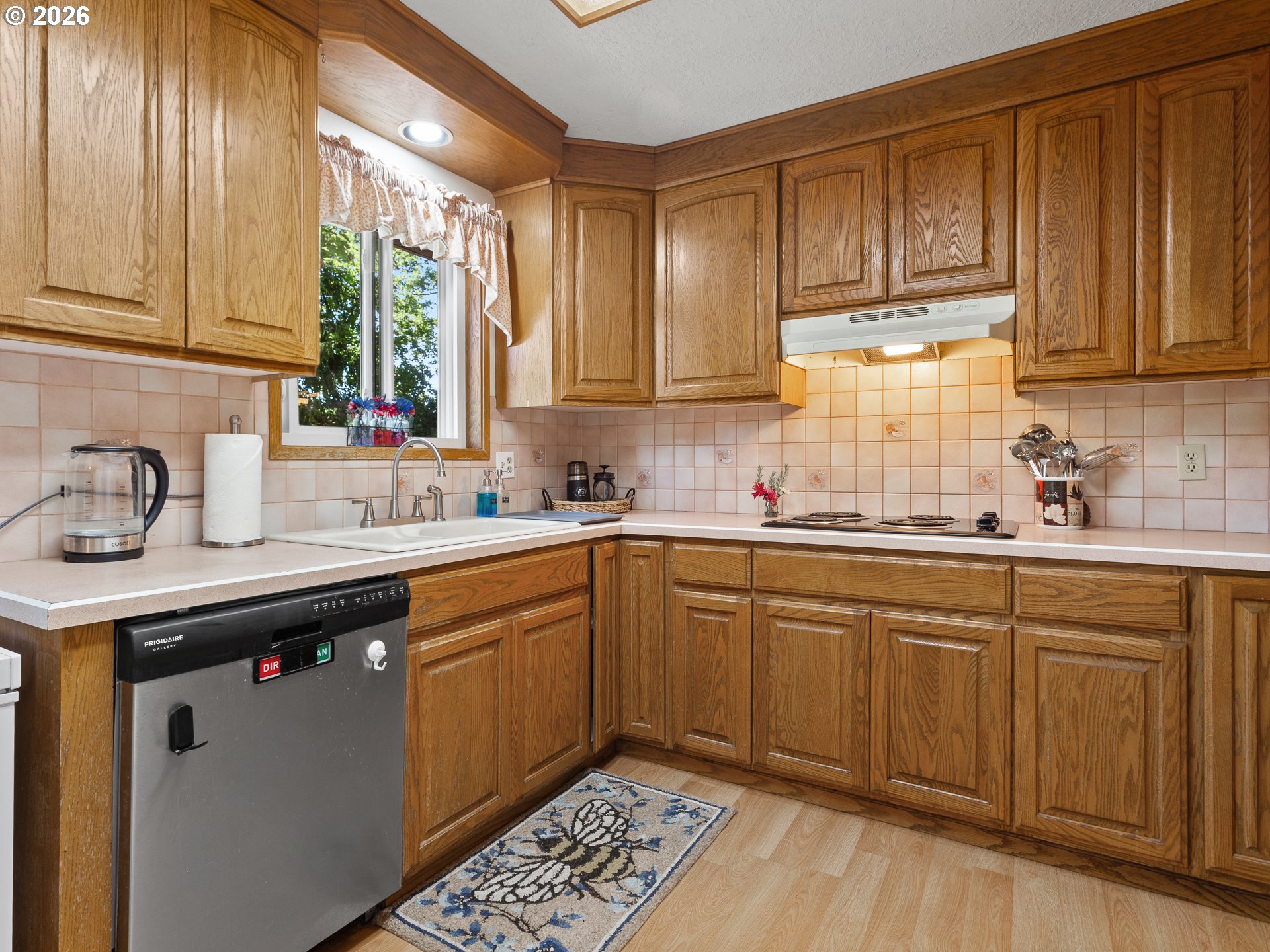 1801 E Laurel Dr Property Photo 15