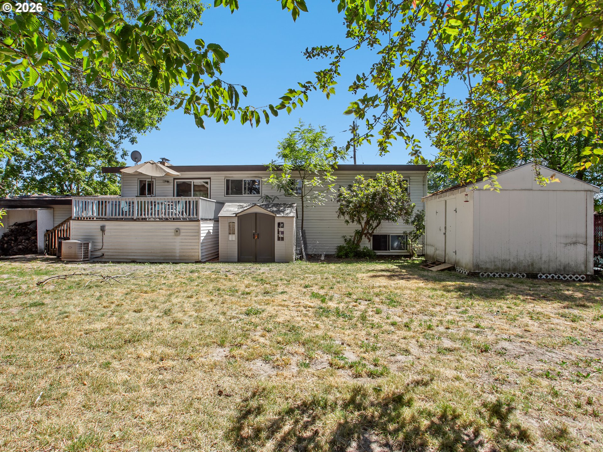 1801 E Laurel Dr Property Photo 37