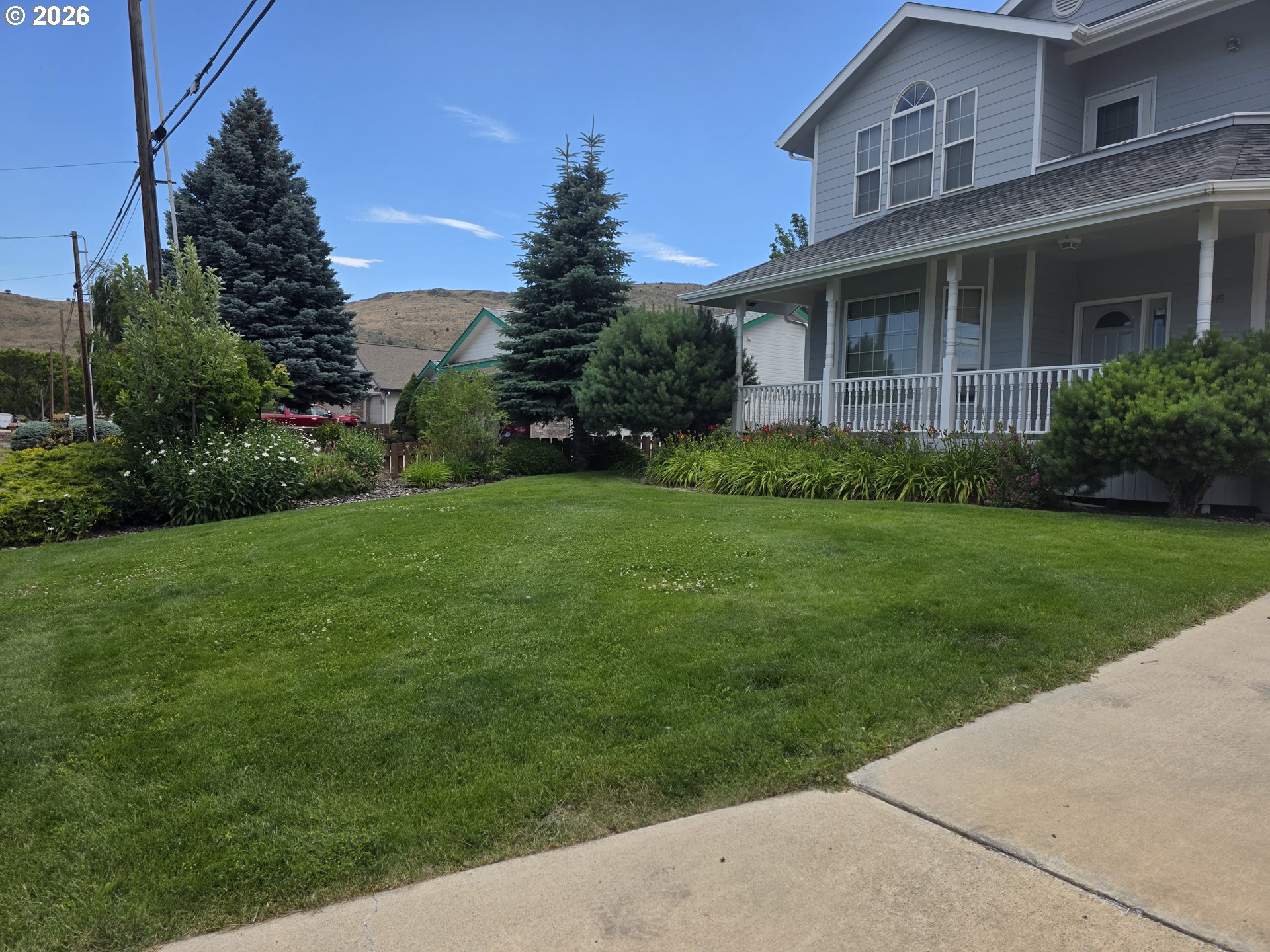 495 Foothill Dr Property Photo 2