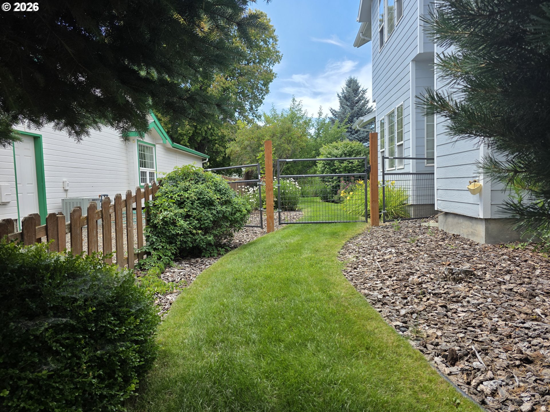 495 Foothill Dr Property Photo 3