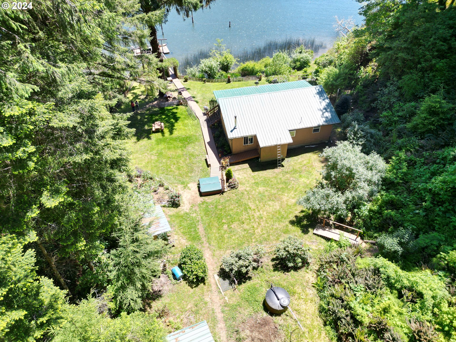83126 Siltcoos Station Rd Property Photo 9
