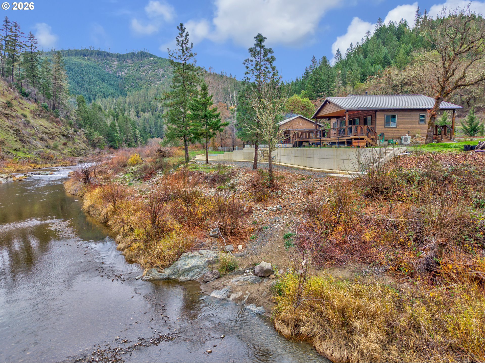 4696 Cow Creek Rd Property Photo 1