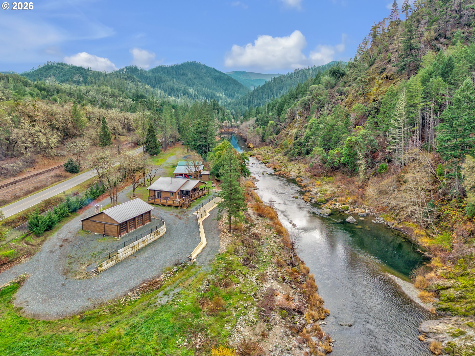 4696 Cow Creek Rd Property Photo 2