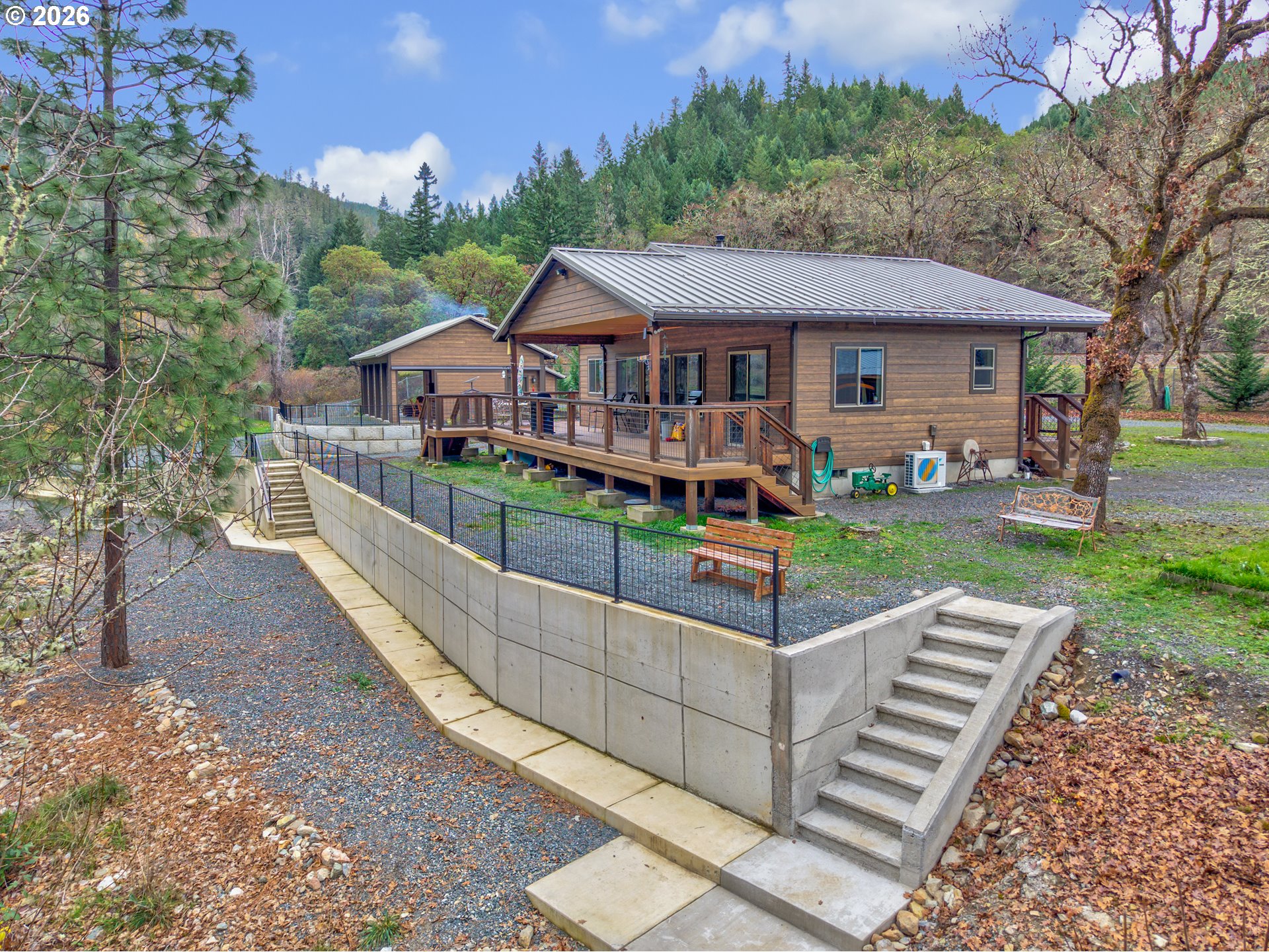 4696 Cow Creek Rd Property Photo 4