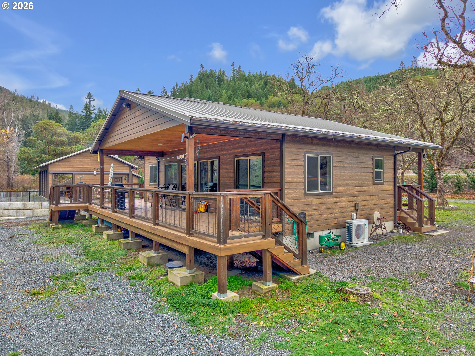 4696 Cow Creek Rd Property Photo 5