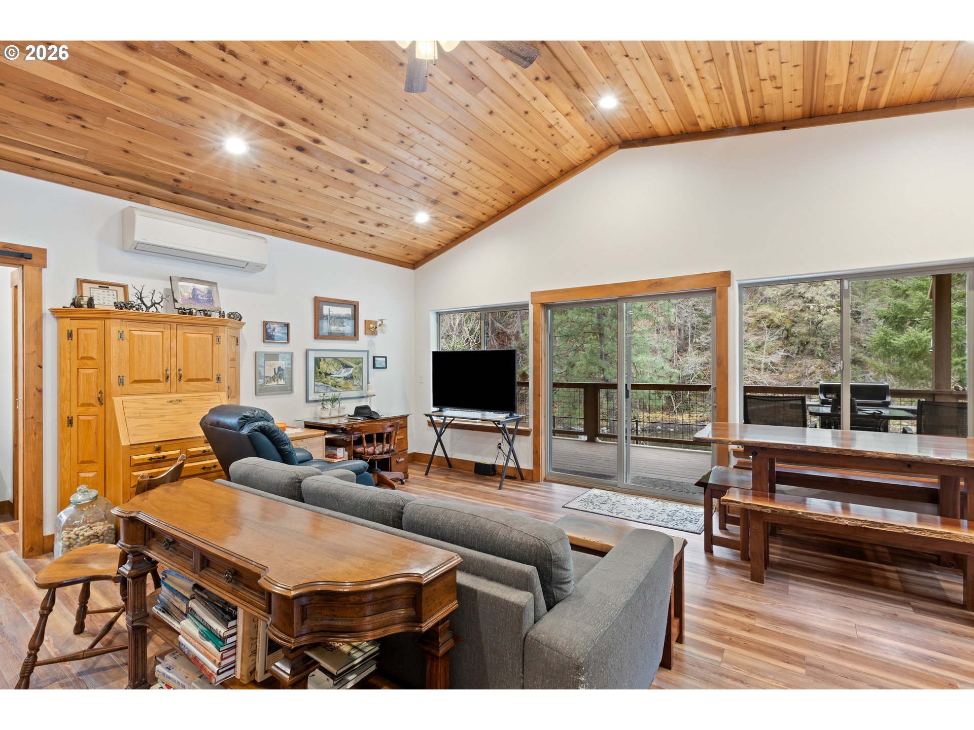 4696 Cow Creek Rd Property Photo 12