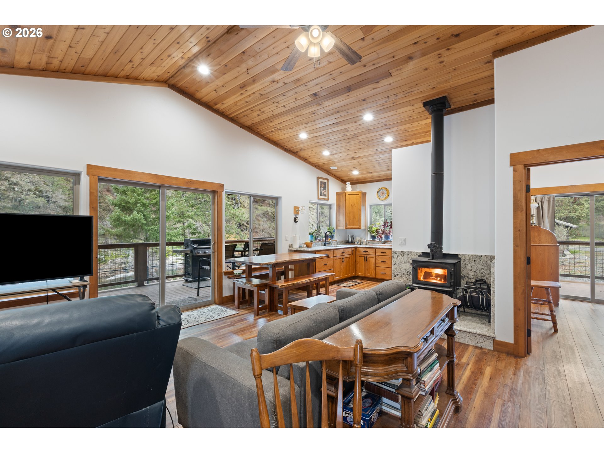 4696 Cow Creek Rd Property Photo 13