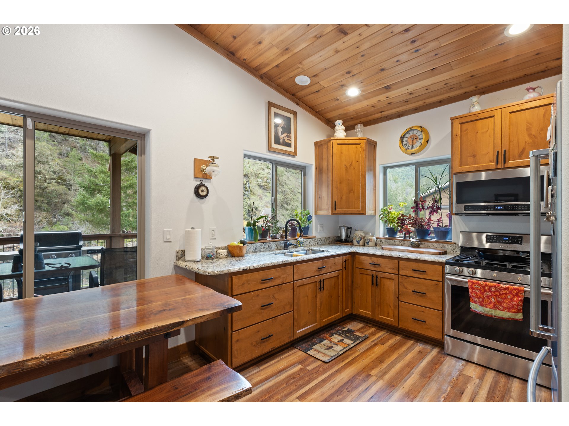 4696 Cow Creek Rd Property Photo 16