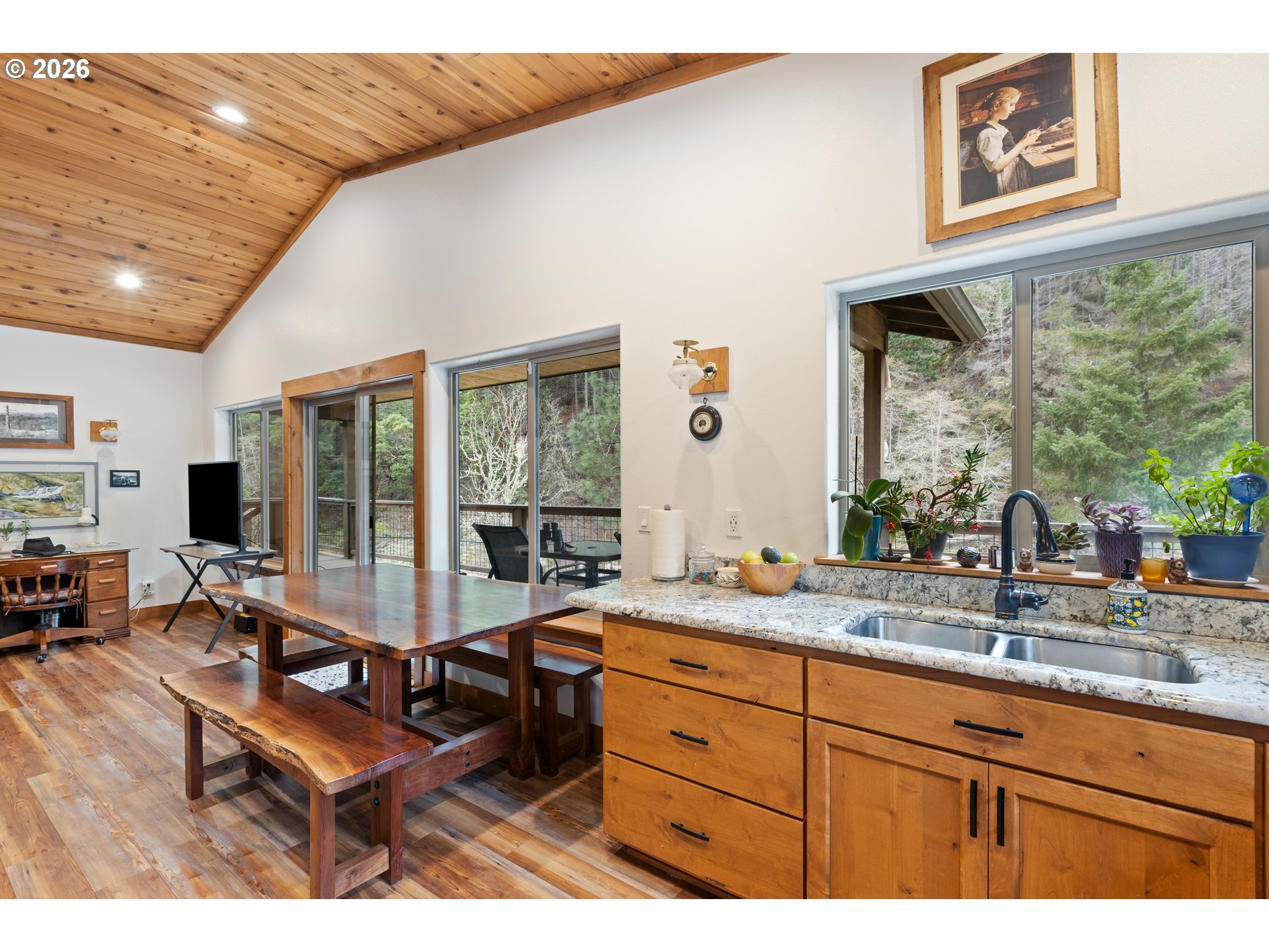 4696 Cow Creek Rd Property Photo 20
