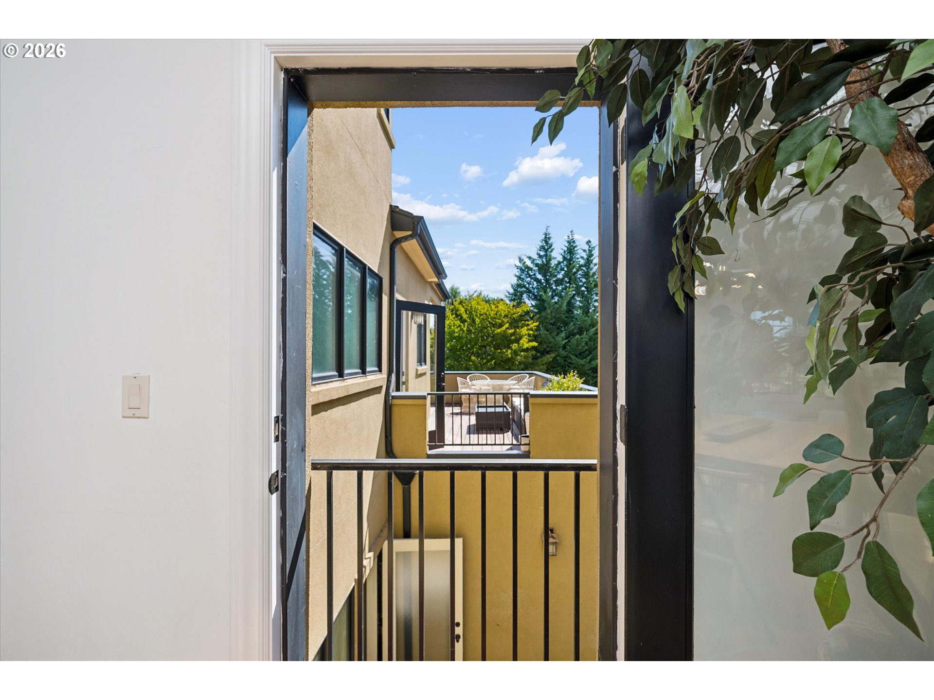 2883 Lord Byron Pl Property Photo 10