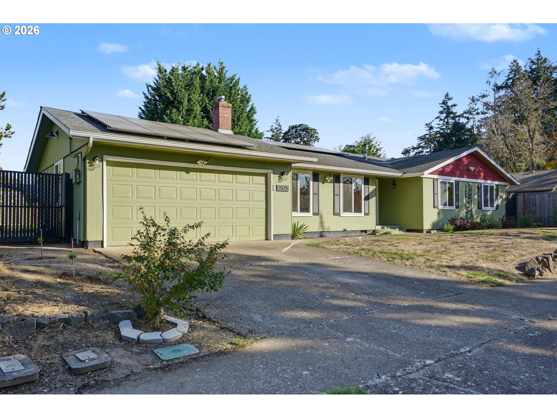 2323 LATONA DR Property Photo 1