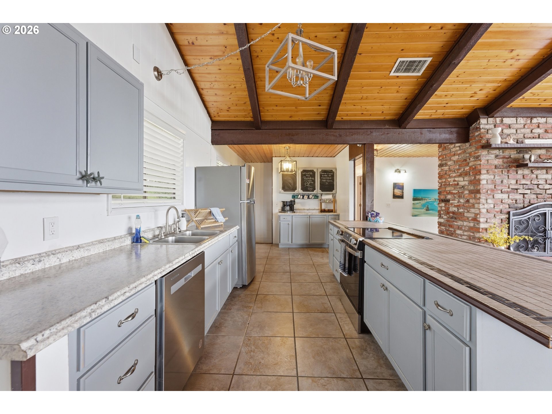 15629 Pelican Bay Dr Property Photo 11
