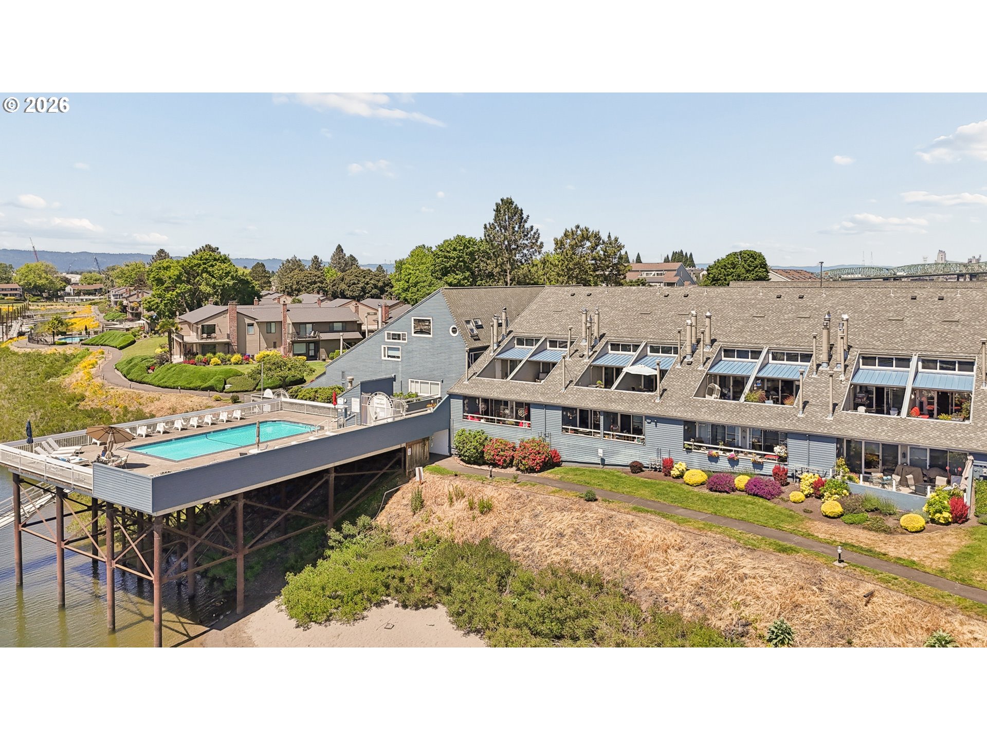 170 N HAYDEN BAY DR