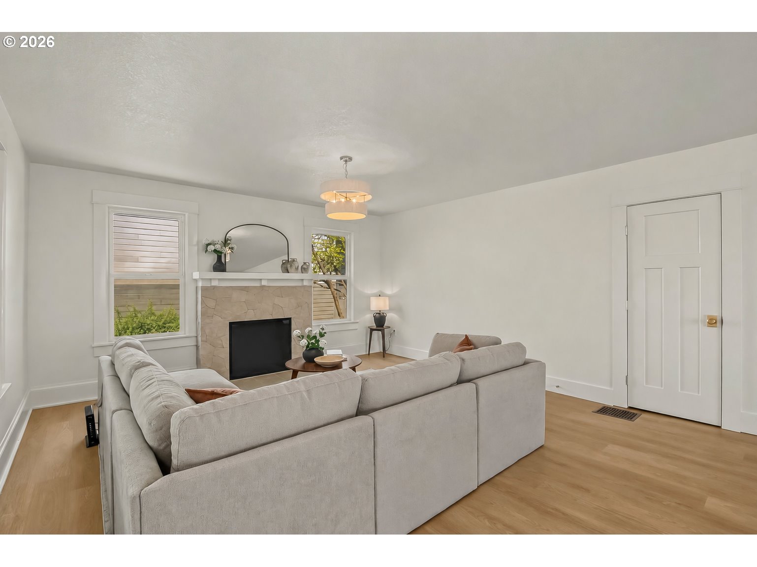 9131 N Lombard St Property Photo 2