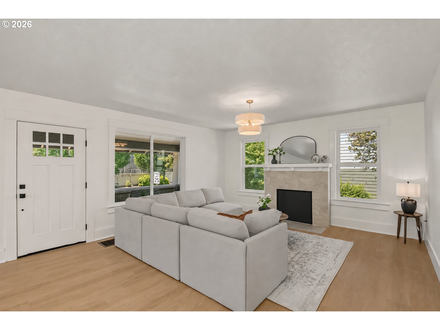 9131 N Lombard St Property Photo 3