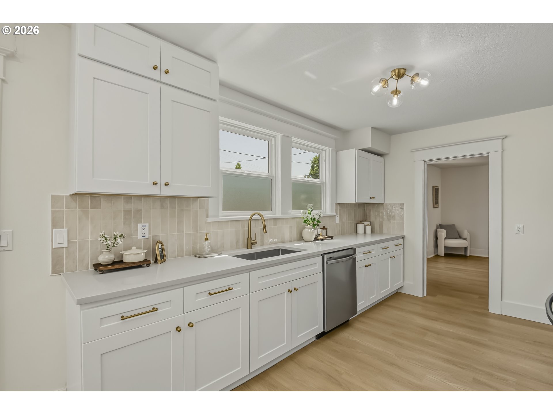 9131 N Lombard St Property Photo 11