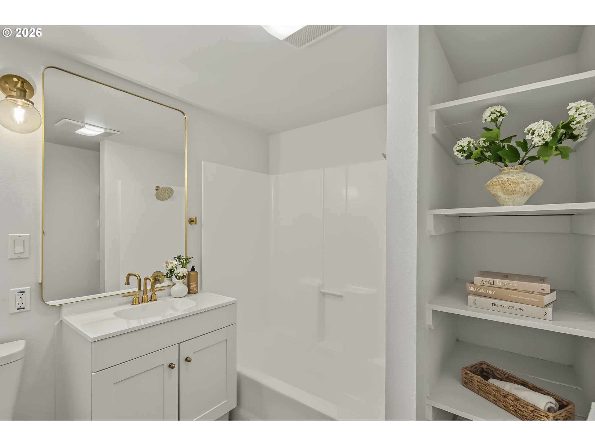 9131 N Lombard St Property Photo 15