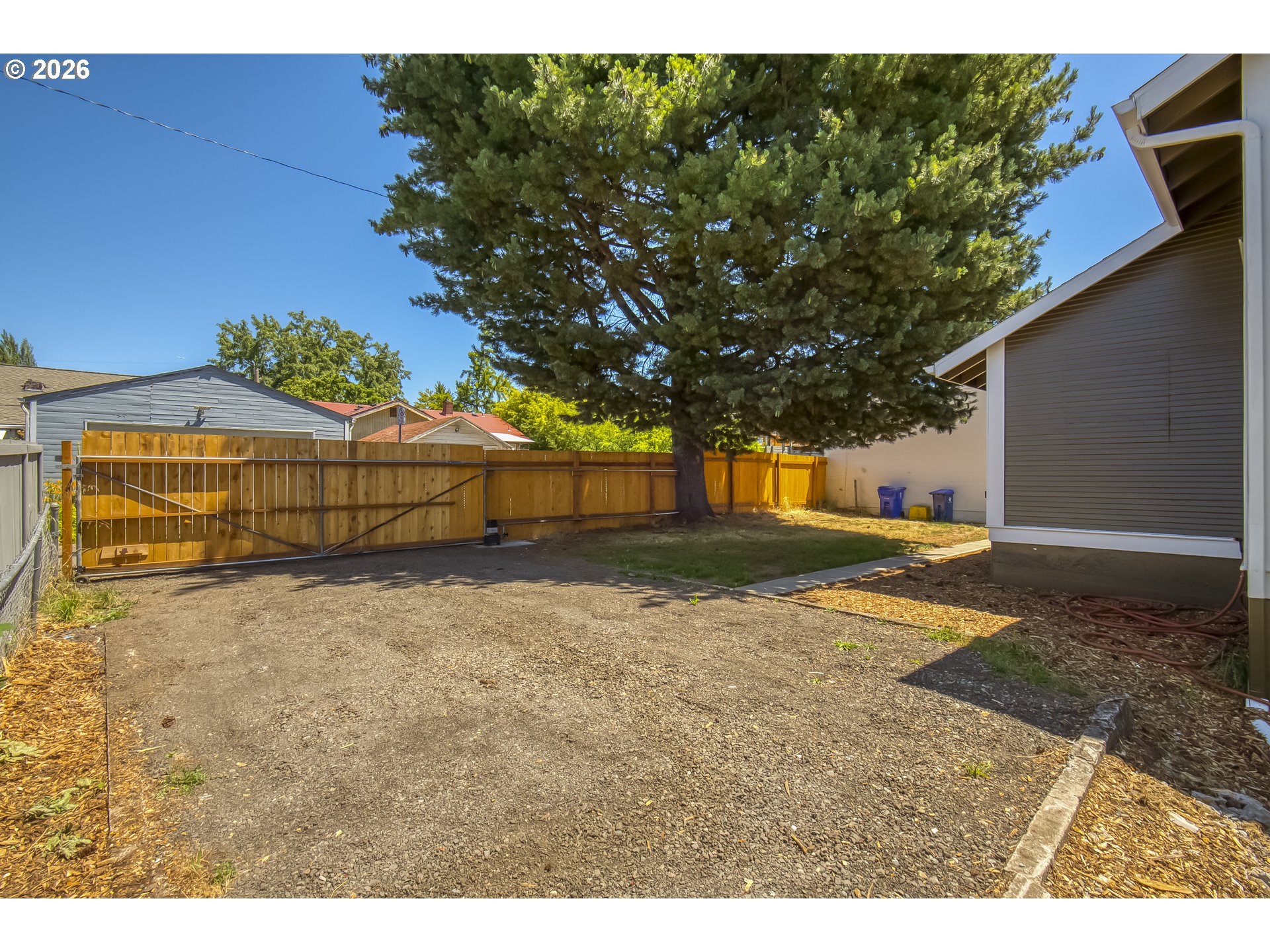 9131 N Lombard St Property Photo 32