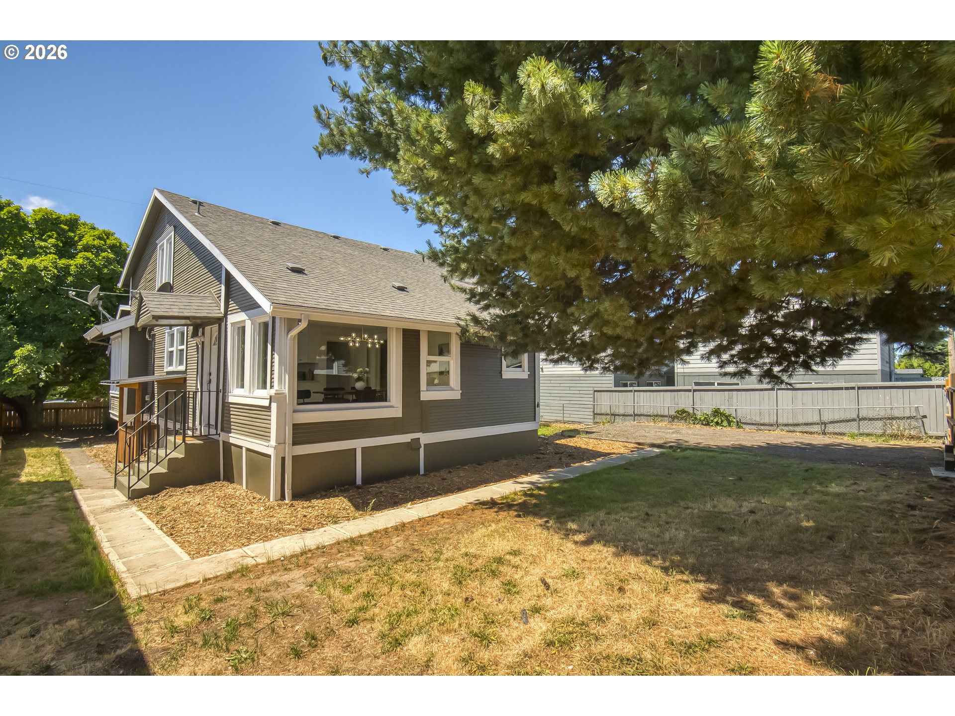 9131 N Lombard St Property Photo 35