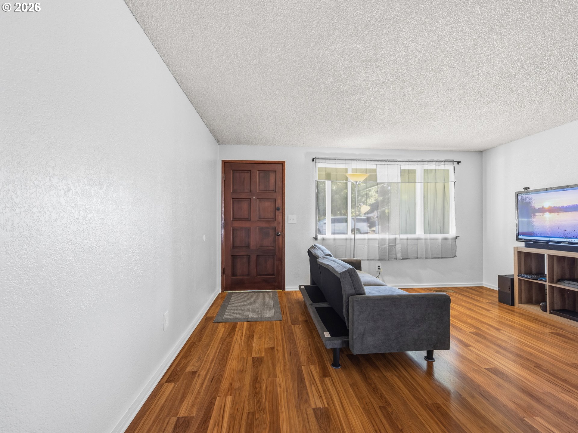 550 Walnut St Property Photo 2