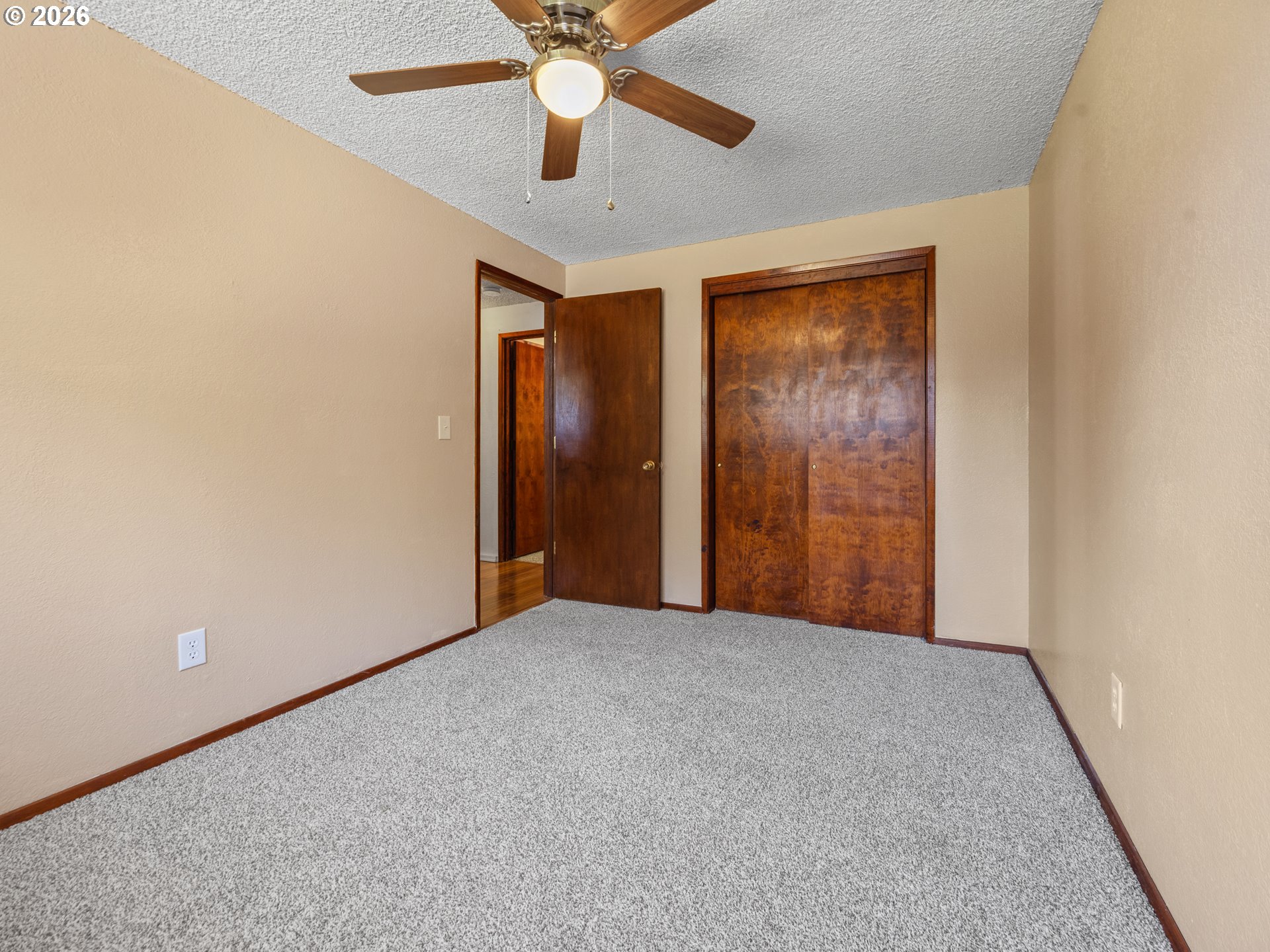 550 Walnut St Property Photo 18