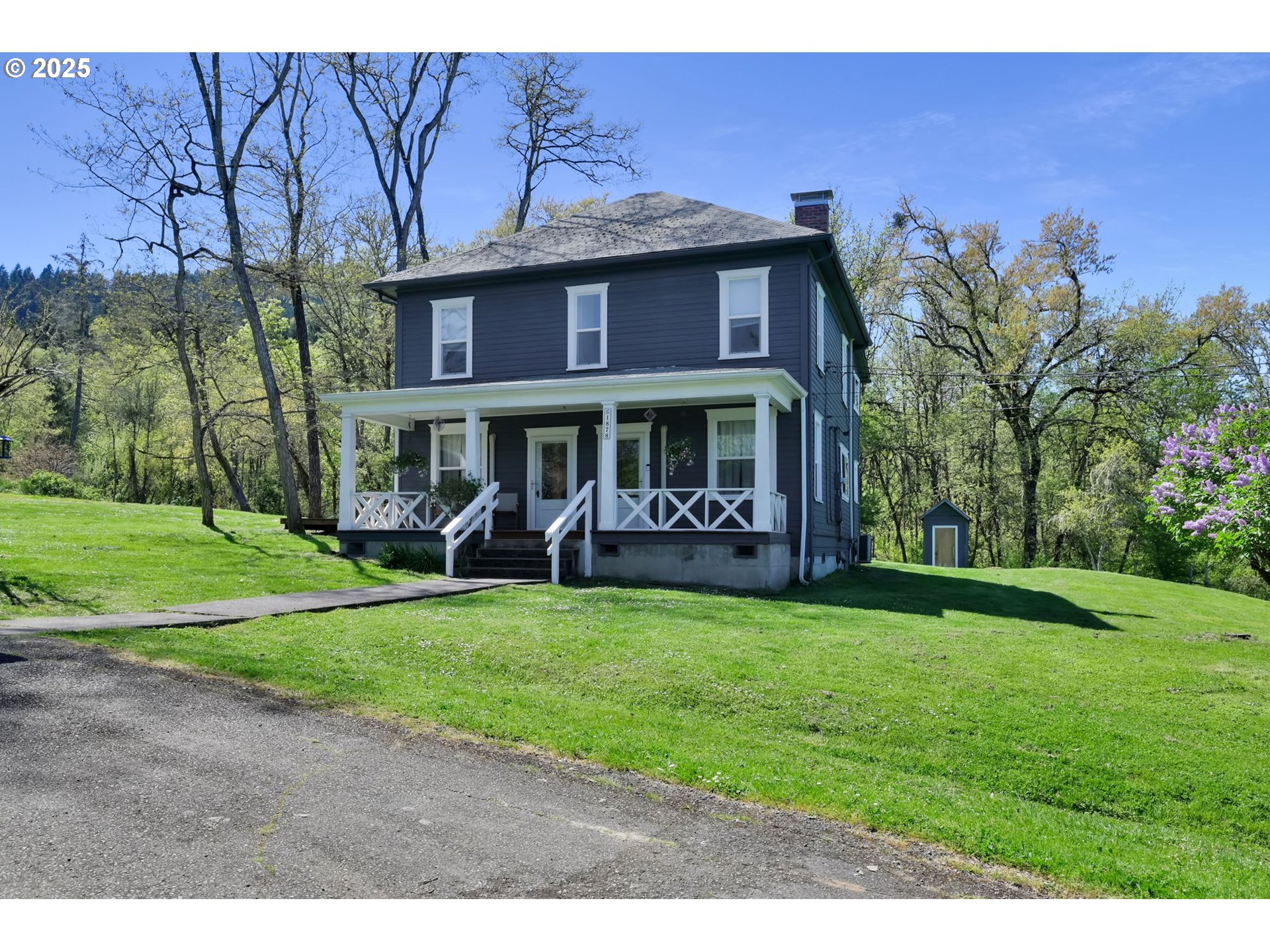 1878 Trails End Ln Property Photo 2