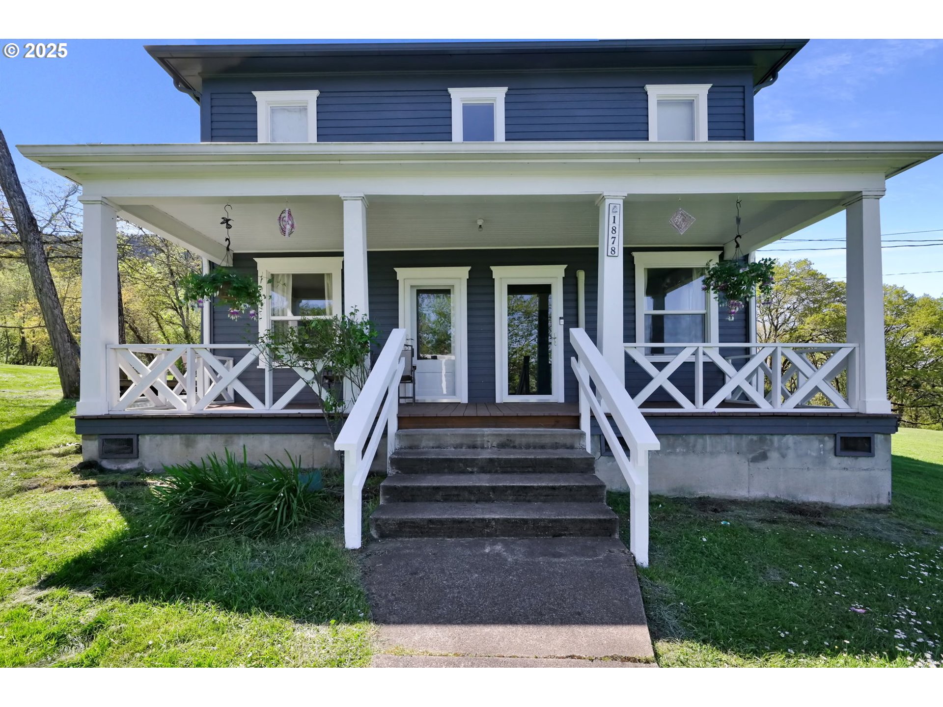 1878 Trails End Ln Property Photo 3