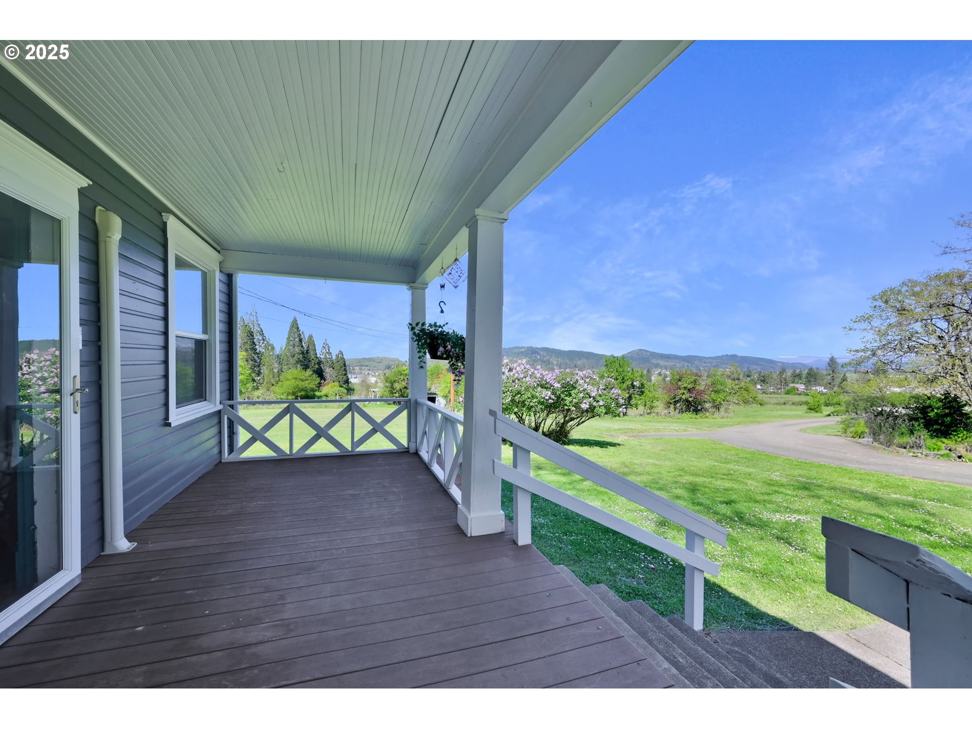 1878 Trails End Ln Property Photo 4