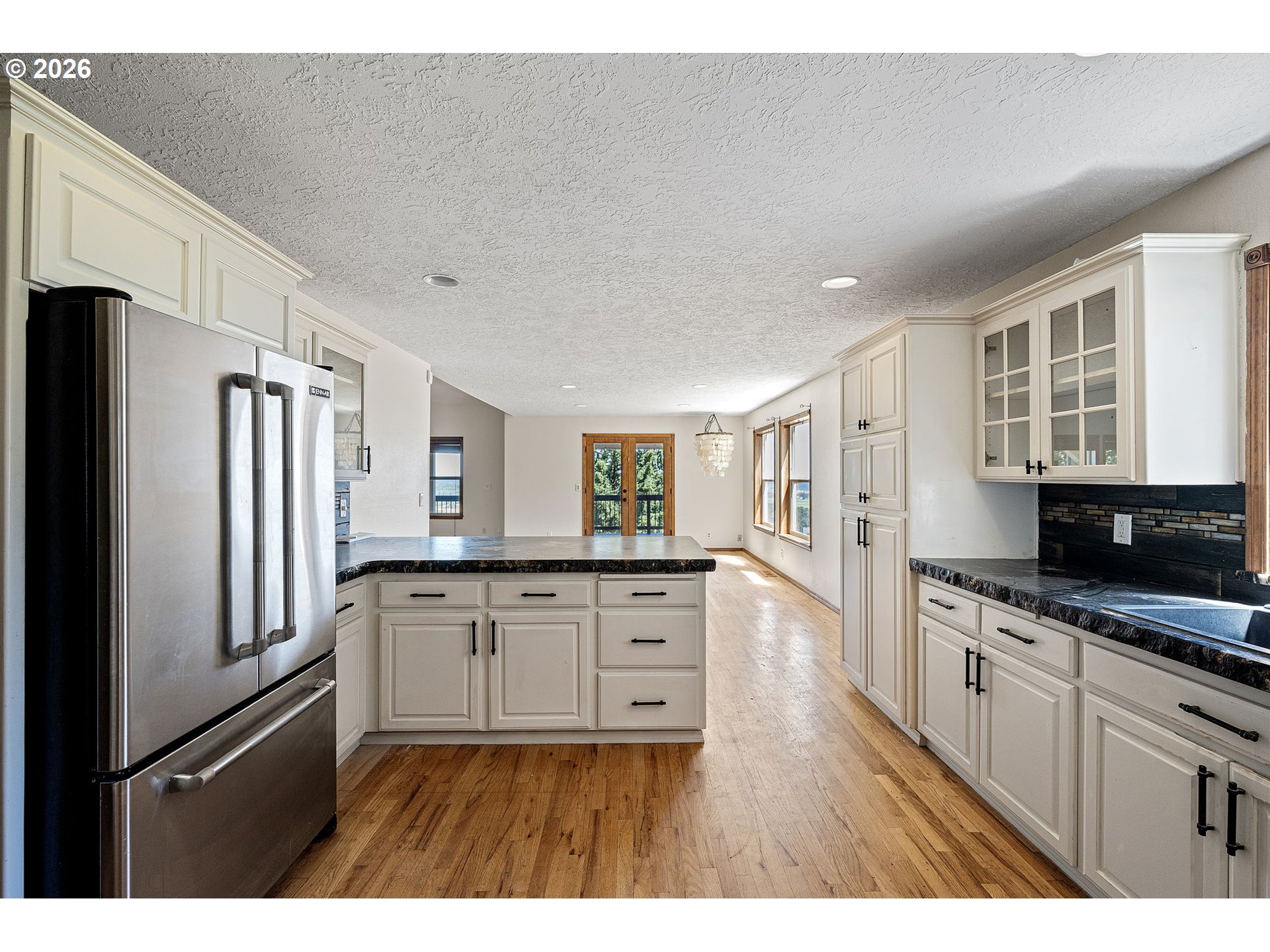 3955 Sunset Hills Dr Property Photo 8