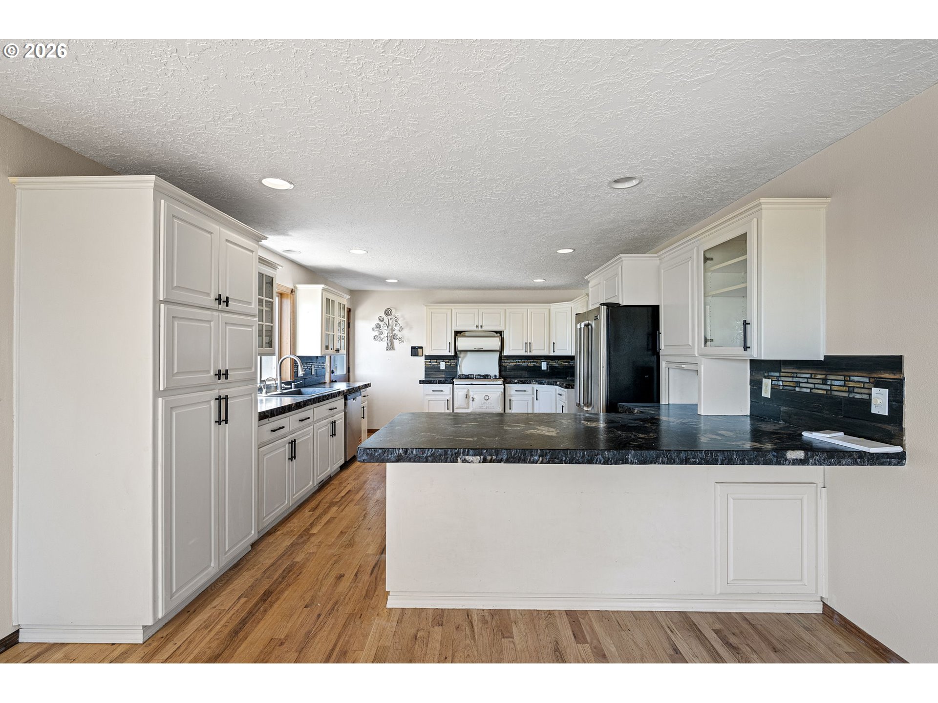 3955 Sunset Hills Dr Property Photo 10