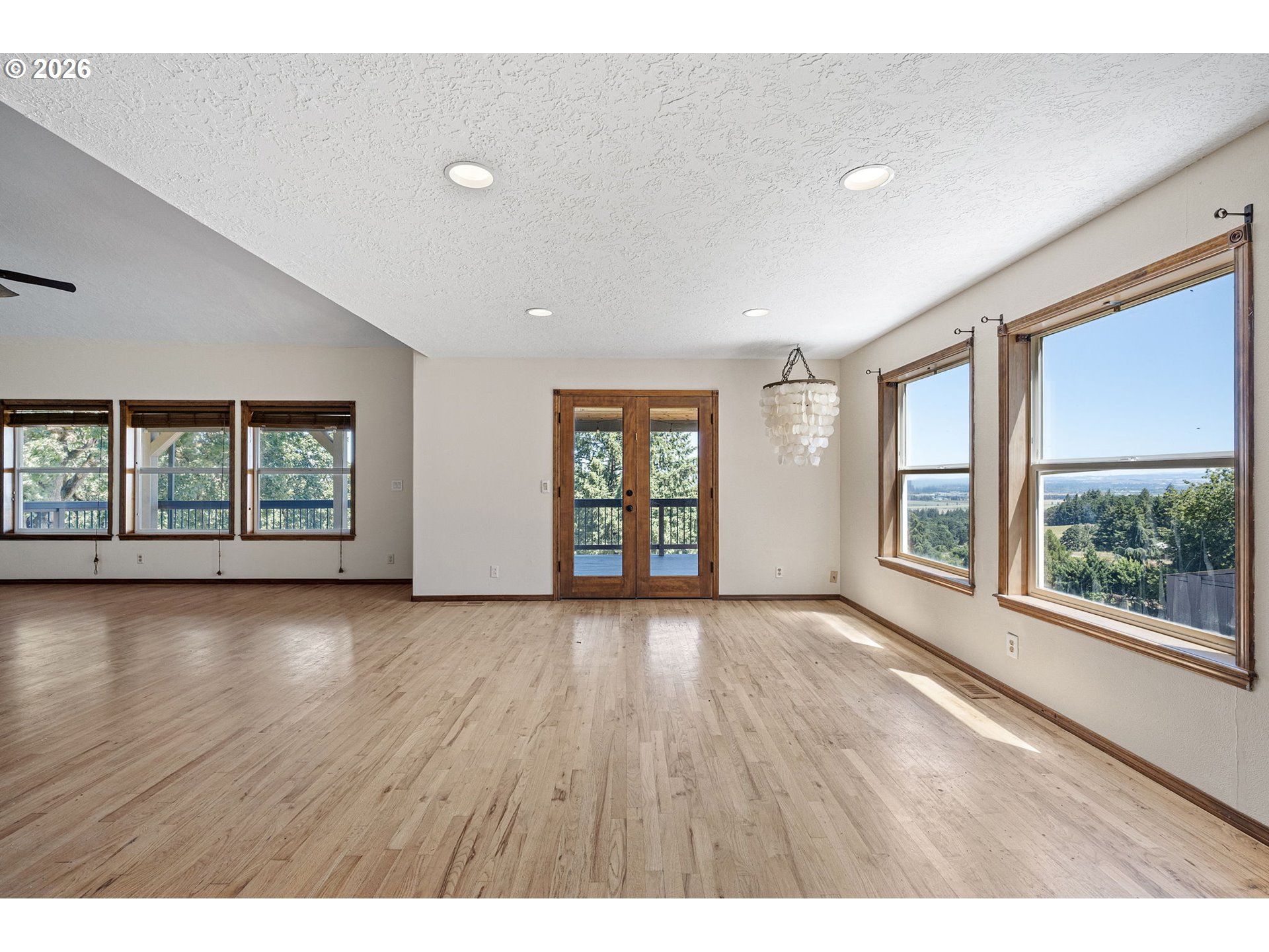 3955 Sunset Hills Dr Property Photo 12